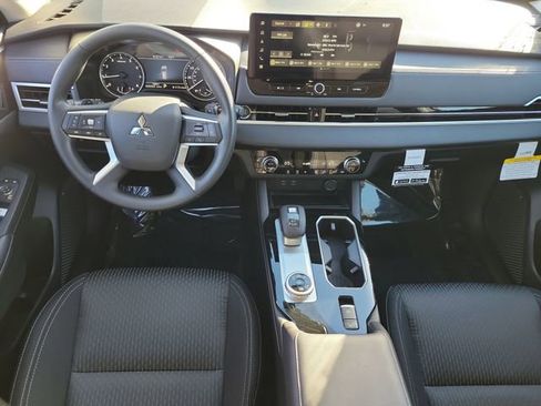 New 2026 Mitsubishi Outlander ES AWD/4WD image 15