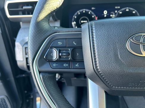 Used 2025 Toyota 4Runner Trailhunter image 14