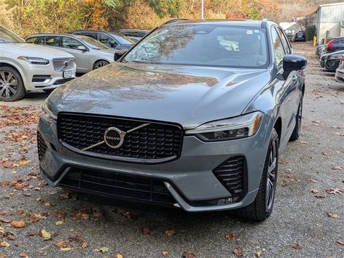 Certified 2023 Volvo XC60 B5 Plus image 3
