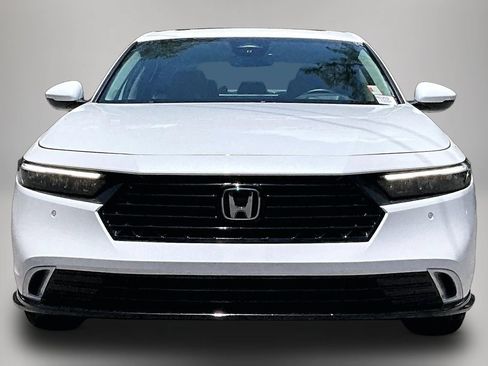 Used 2024 Honda Accord Touring image 3