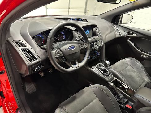 Used 2018 Ford Focus RS image 33