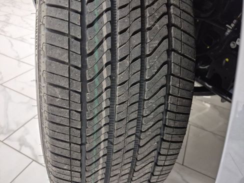 New 2026 Chevrolet Suburban LT image 38