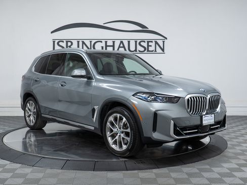 Used 2024 BMW X5 xDrive40i w/ Premium Package AWD/4WD image 3
