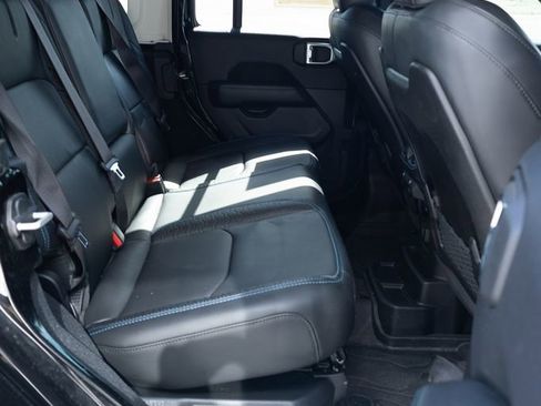 Used 2024 Jeep Wrangler High Altitude AWD/4WD image 17