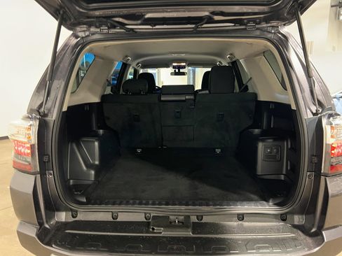 Used 2019 Toyota 4Runner TRD Off-Road image 32