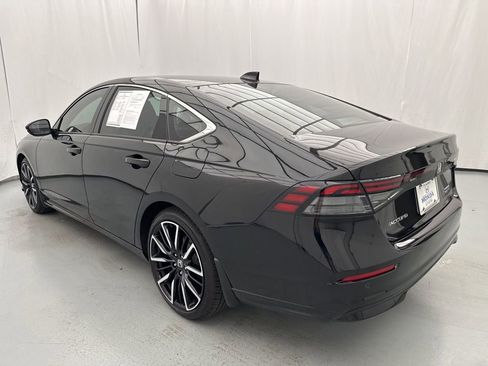 Used 2025 Honda Accord Touring image 5