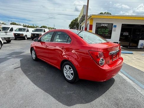 Used 2014 Chevrolet Sonic LT image 5