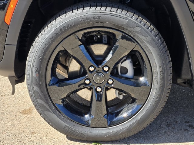New 2027 Jeep Grand Cherokee Limited AWD/4WD image 7