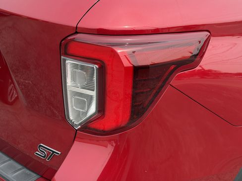 Used 2020 Ford Explorer ST w/ Premium Technology Package AWD/4WD image 10