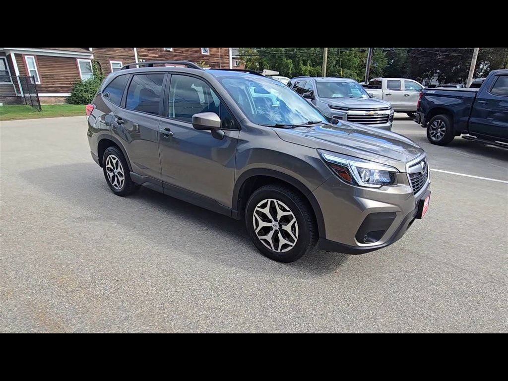 Used 2019 Subaru Forester Premium AWD/4WD image 2