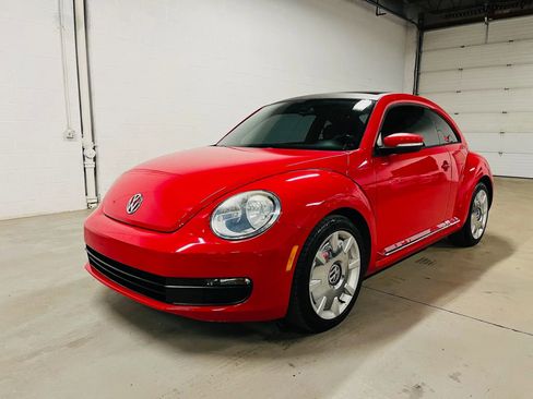 Used 2013 Volkswagen Beetle 2.5 image 2