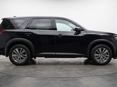 Used 2025 Nissan Pathfinder SV AWD/4WD image 11