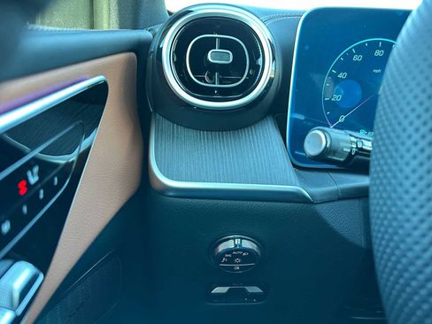 New 2026 Mercedes-Benz GLC 300 4MATIC image 30