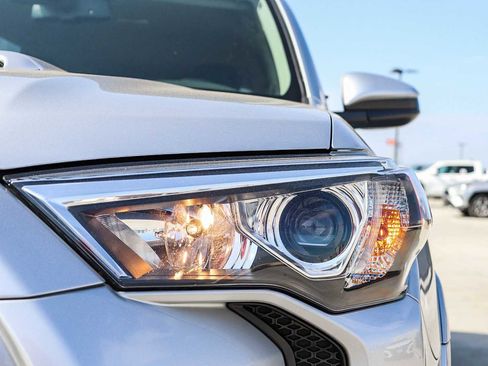 Used 2024 Toyota 4Runner TRD Off-Road image 7