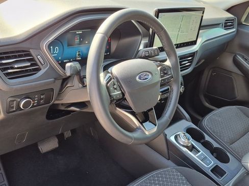 Used 2023 Ford Escape Active w/ Tech Pack #2 FWD image 9