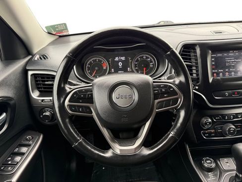 Used 2020 Jeep Cherokee Latitude w/ Cold Weather Group AWD/4WD image 14