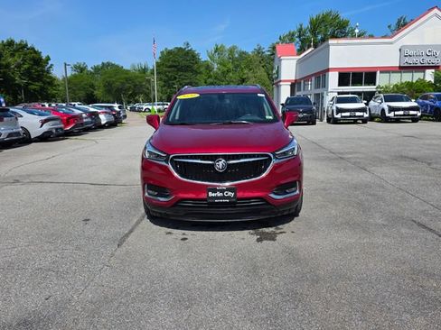 Used 2020 Buick Enclave Essence AWD/4WD image 3