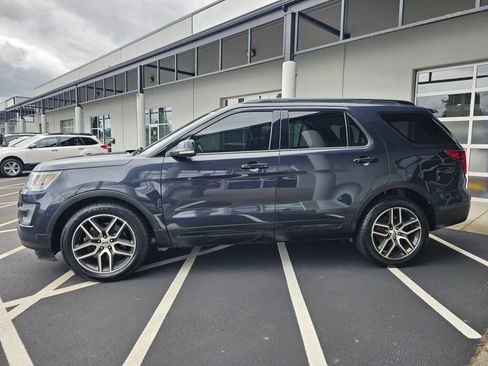 Used 2017 Ford Explorer Sport AWD/4WD image 2