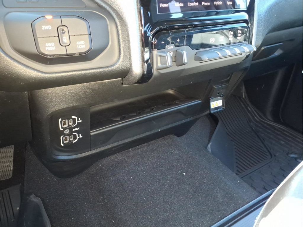 New 2026 RAM 2500 Tradesman AWD/4WD image 24