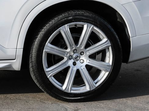 Used 2017 Volvo XC90 T6 Momentum w/ Vision Package image 63