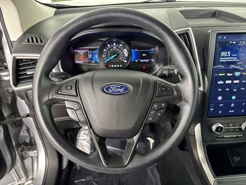 Used 2022 Ford Edge SE w/ Cargo Accessory Package image 10