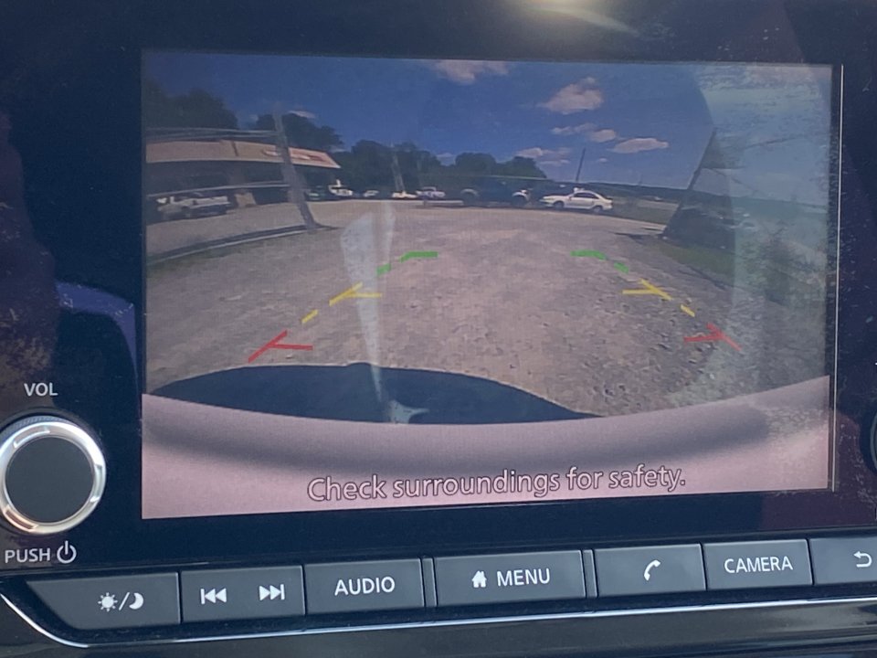 Used 2022 Nissan Pathfinder S FWD image 15