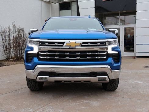 Used 2022 Chevrolet Silverado 1500 LTZ w/ LTZ Premium Package AWD/4WD image 2