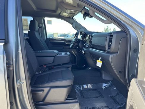 New 2026 GMC Sierra 1500 Elevation image 32