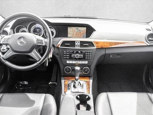 Used 2014 Mercedes-Benz C 300 4MATIC Sedan image 21