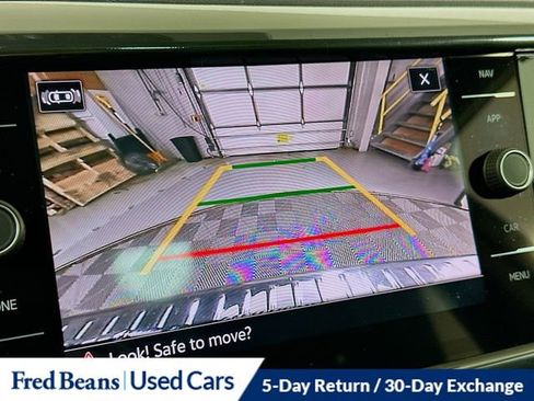 Used 2023 Volkswagen Taos SEL image 15