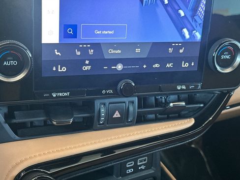 Used 2024 Lexus NX 250 FWD image 22