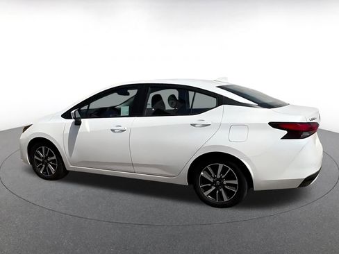 Used 2025 Nissan Versa SV FWD image 15