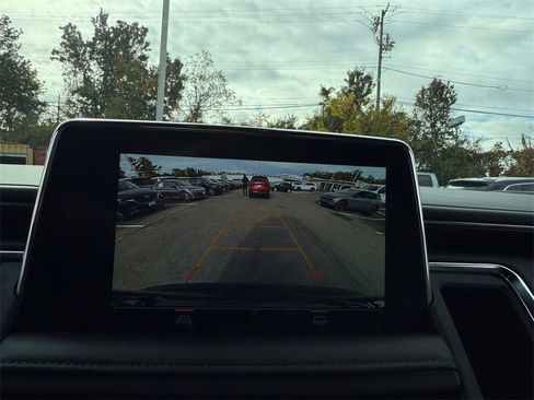 Used 2022 GMC Yukon SLE image 19