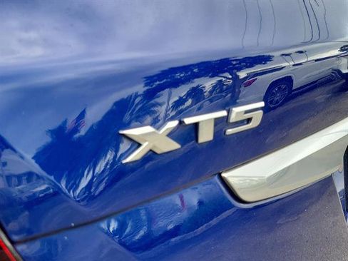Certified 2023 Cadillac XT5 Premium Luxury image 11