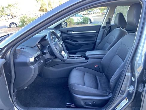 Used 2023 Nissan Altima 2.5 SV image 33