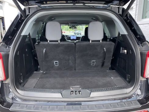 Certified 2022 Ford Explorer XLT w/ Equipment Group 202A image 23