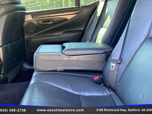 Used 2015 Lexus LS 460 w/ Comfort Package RWD image 24