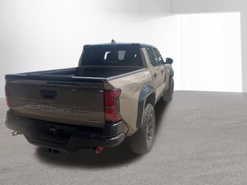 Used 2025 Toyota Tacoma TRD Pro AWD/4WD image 15