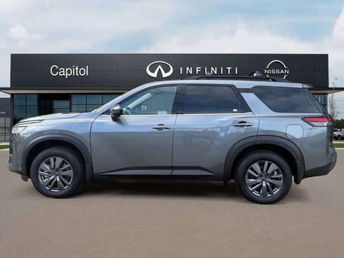 New 2025 Nissan Pathfinder SV image 8