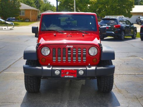 Used 2010 Jeep Wrangler Unlimited Sport AWD/4WD image 2