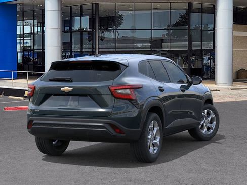 New 2026 Chevrolet Trax LS w/ LS Convenience Package image 4