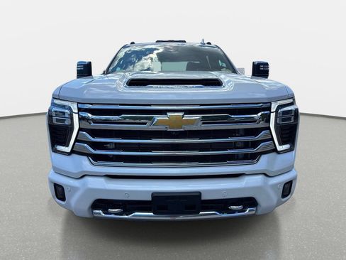 Used 2024 Chevrolet Silverado 3500 High Country w/ Technology Package AWD/4WD image 9