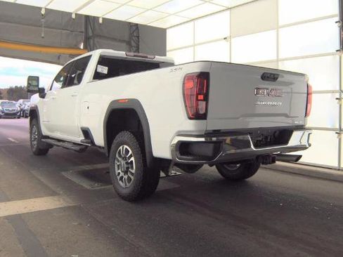Used 2023 GMC Sierra 3500 SLE image 5