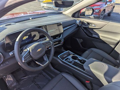 New 2026 Chevrolet Equinox LT w/ Convenience Package II image 19