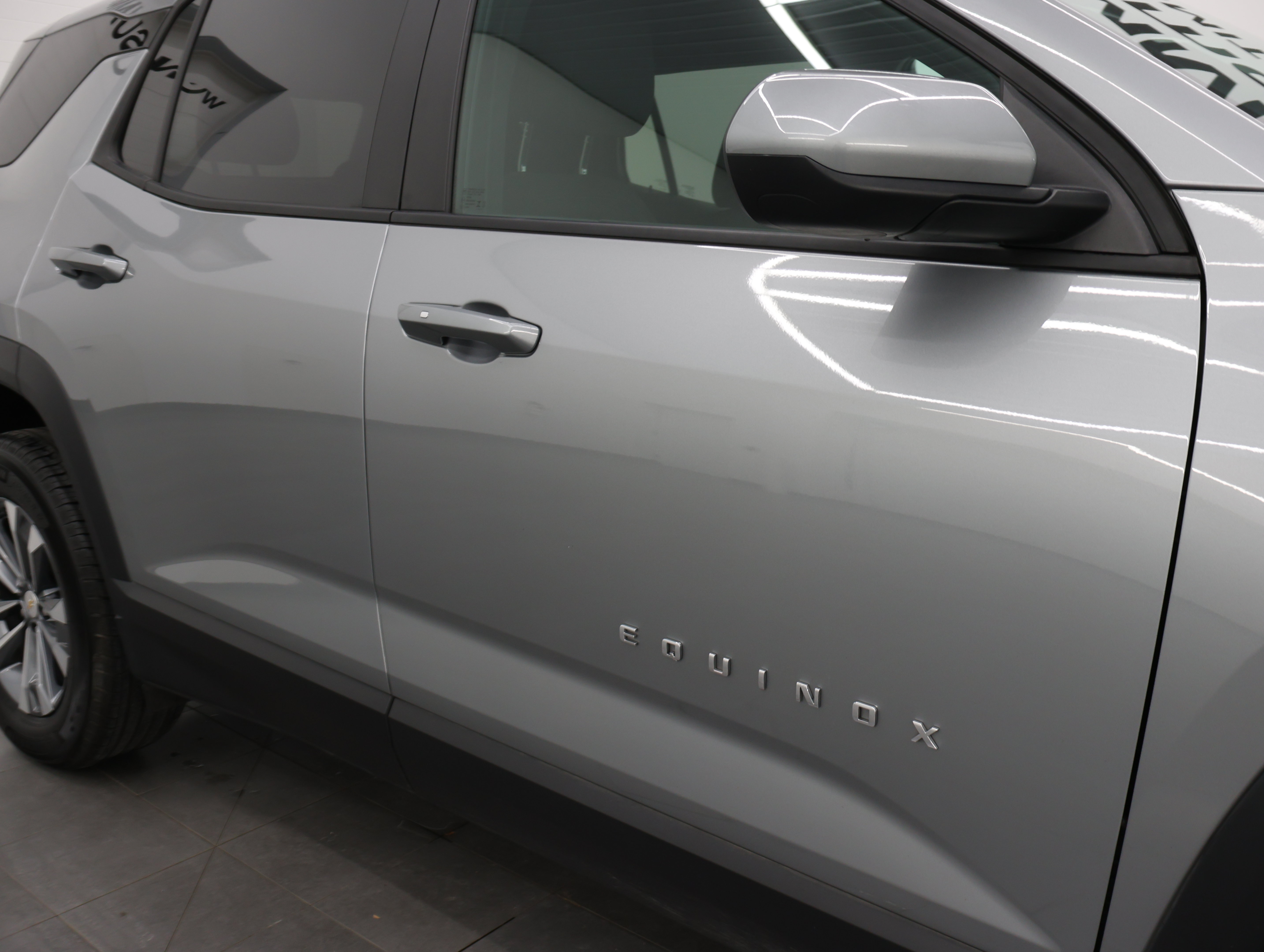 Used 2026 Chevrolet Equinox LT AWD/4WD image 24