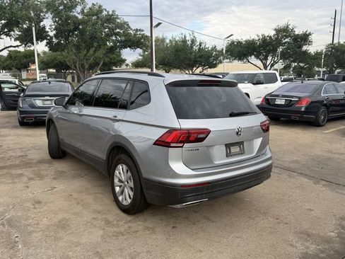 Used 2019 Volkswagen Tiguan S image 9