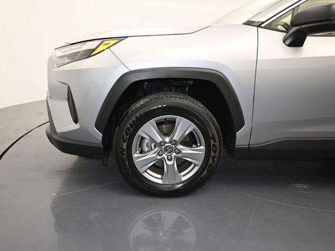 Used 2025 Toyota RAV4 LE AWD/4WD image 9