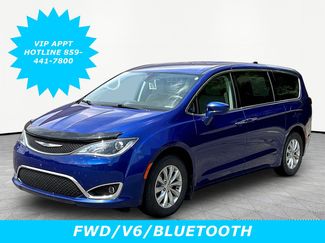 Used 2019 Chrysler Pacifica Touring Plus FWD video 1