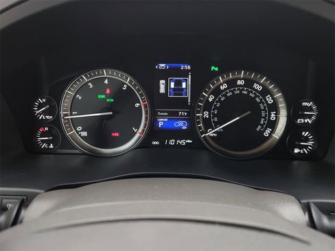 Used 2020 Lexus LX 570 4WD w/ Luxury Package image 14