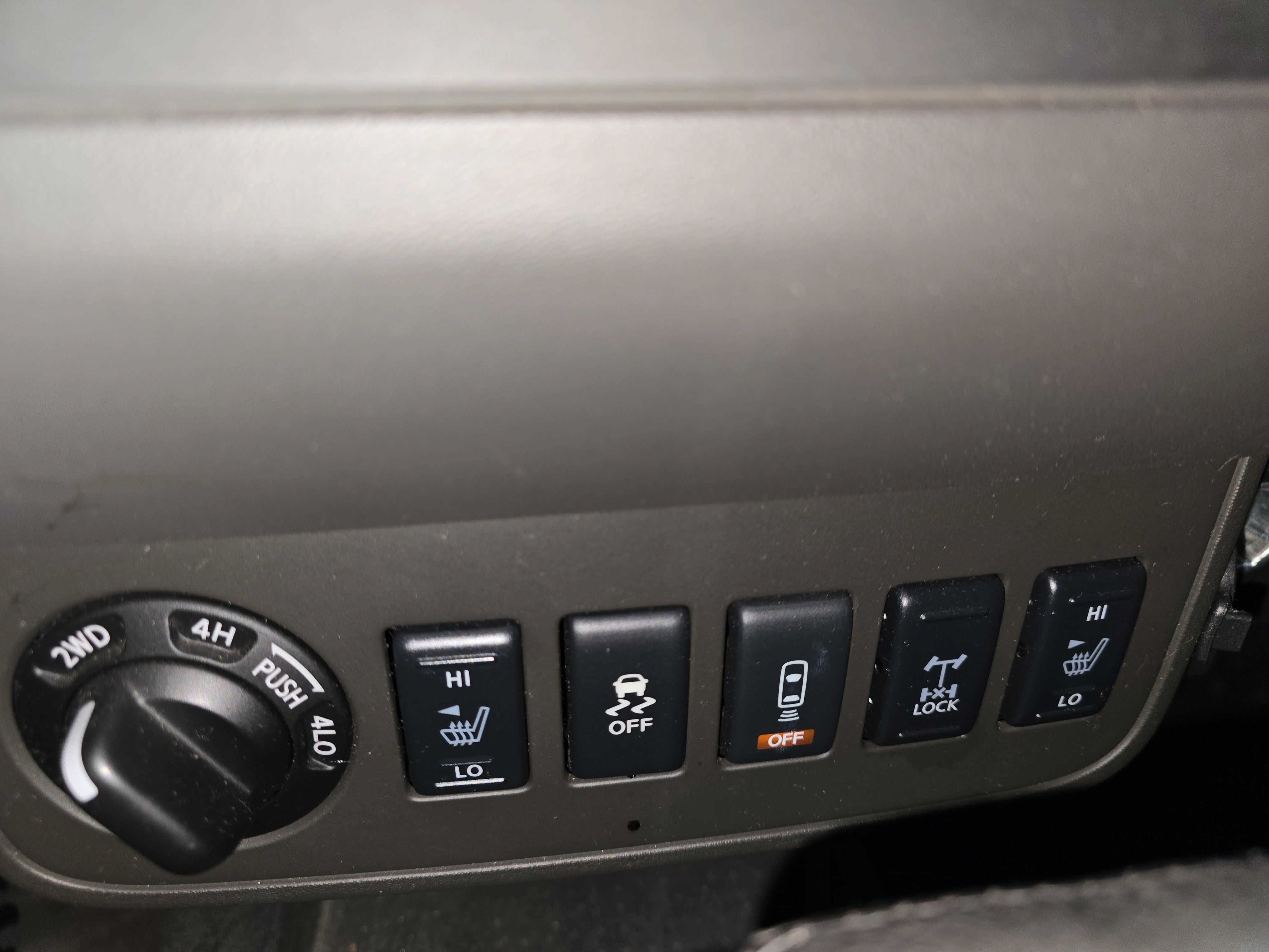 Used 2016 Nissan Frontier PRO-4X w/ Pro-4x Luxury Package AWD/4WD image 29